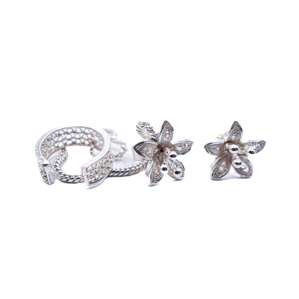 Aretes flor con earcuff